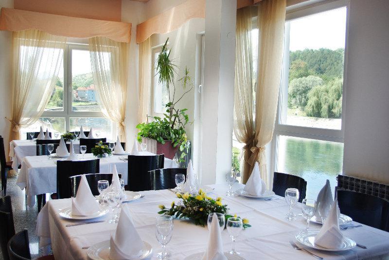 Hotel Sv. Mihovil Trilj Eksteriør bilde