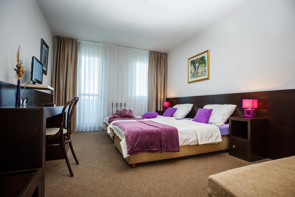 Hotel Sv. Mihovil Trilj Eksteriør bilde